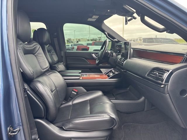 Used 2020 Lincoln Navigator L Reserve w/ Luxury Package AWD/4WD image 14