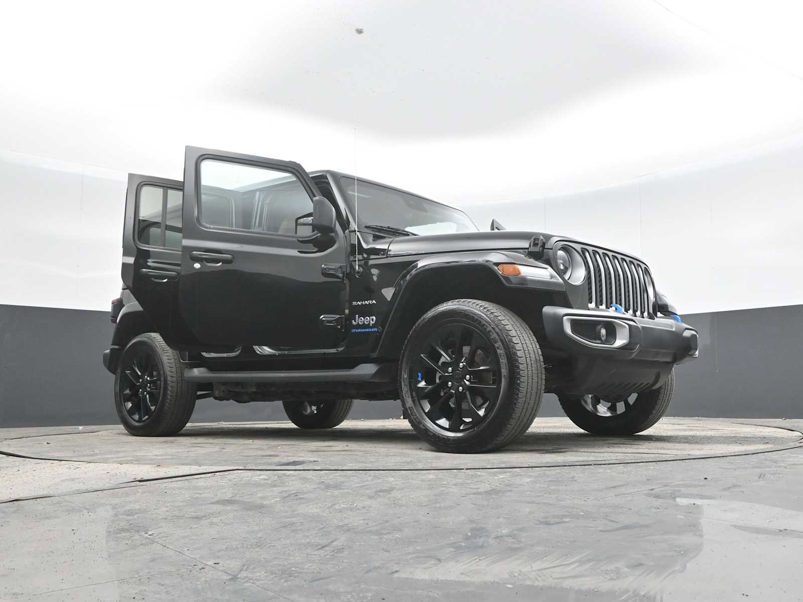 Used 2023 Jeep Wrangler Sahara w/ Cold Weather Group image 53