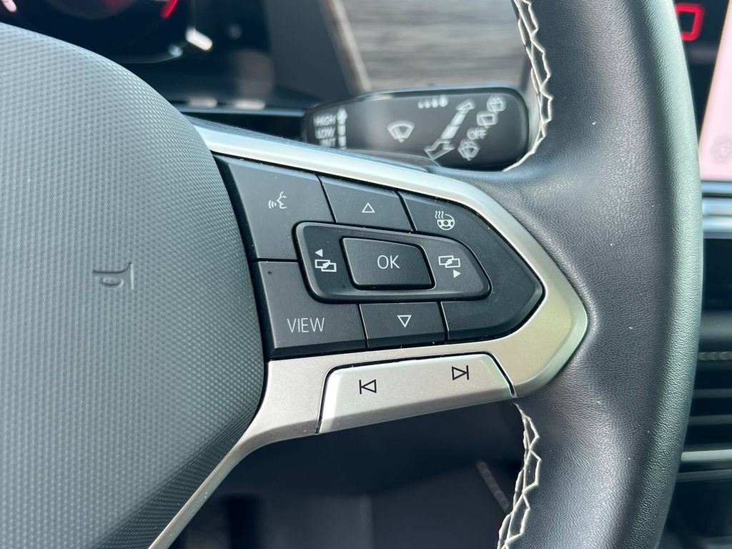 Used 2024 Volkswagen Atlas SEL AWD/4WD image 25