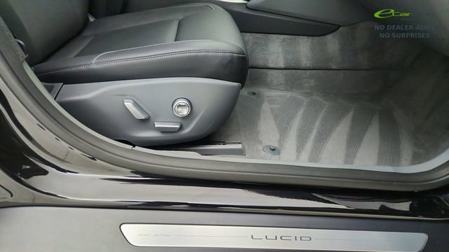 Used 2025 Lucid Air Touring AWD/4WD image 23