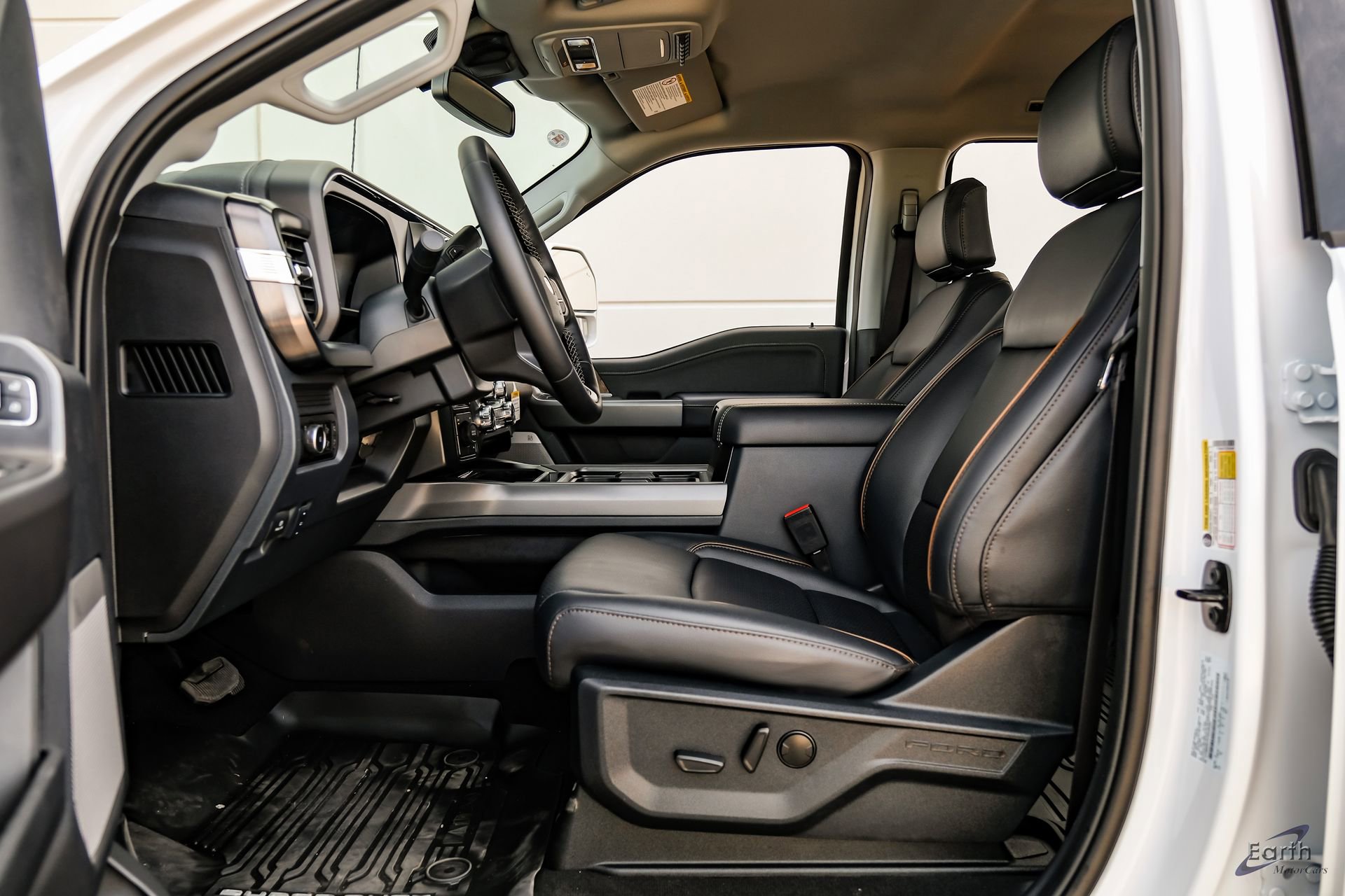 Used 2026 Ford F450 Lariat w/ FX4 Off-Road Package image 44