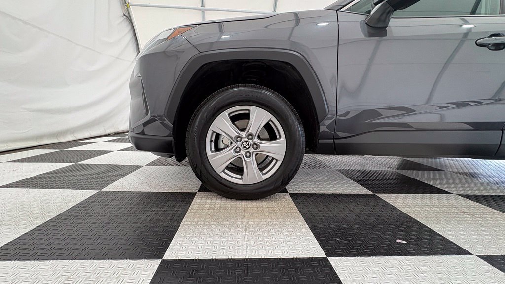 Used 2024 Toyota RAV4 XLE FWD image 11