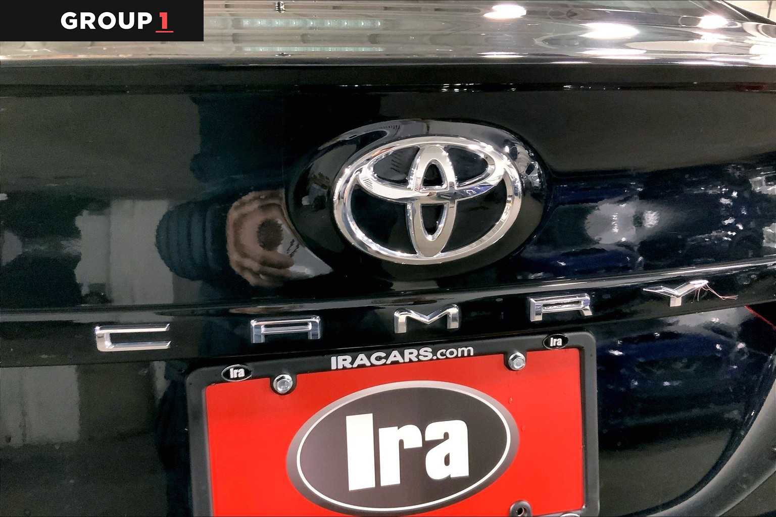 Used 2021 Toyota Camry SE w/ Cold Weather Package image 30