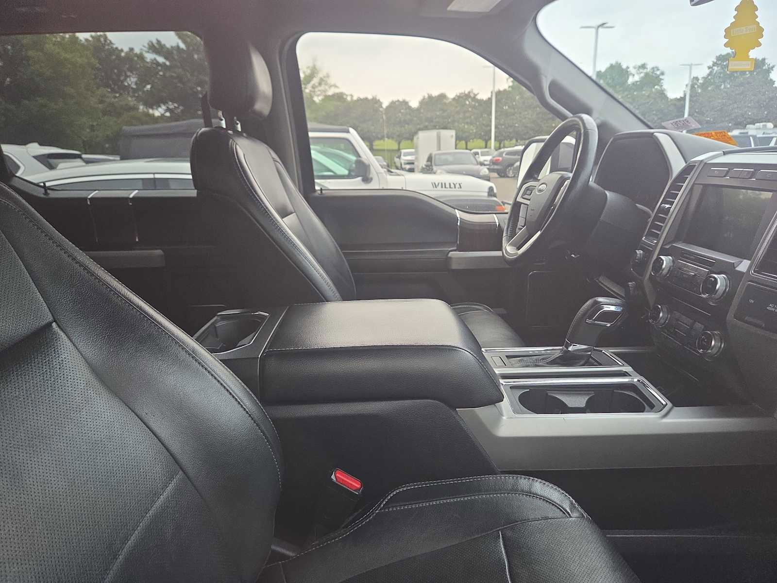 Used 2017 Ford F150 Lariat w/ Equipment Group 502A Luxury RWD image 11