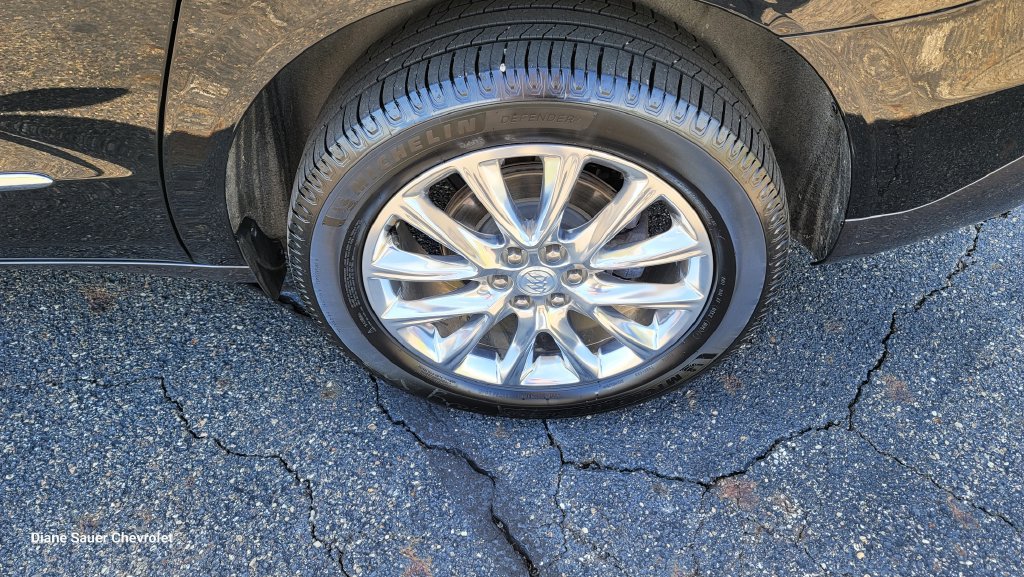 Used 2021 Buick Enclave Essence w/ Sound and Sites Package AWD/4WD image 8