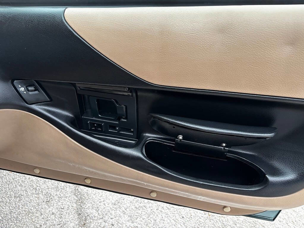 Used 1995 Chevrolet Corvette Coupe image 17