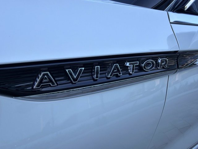 Used 2024 Lincoln Aviator Black Label w/ Class IV Trailer Tow Package AWD/4WD image 8