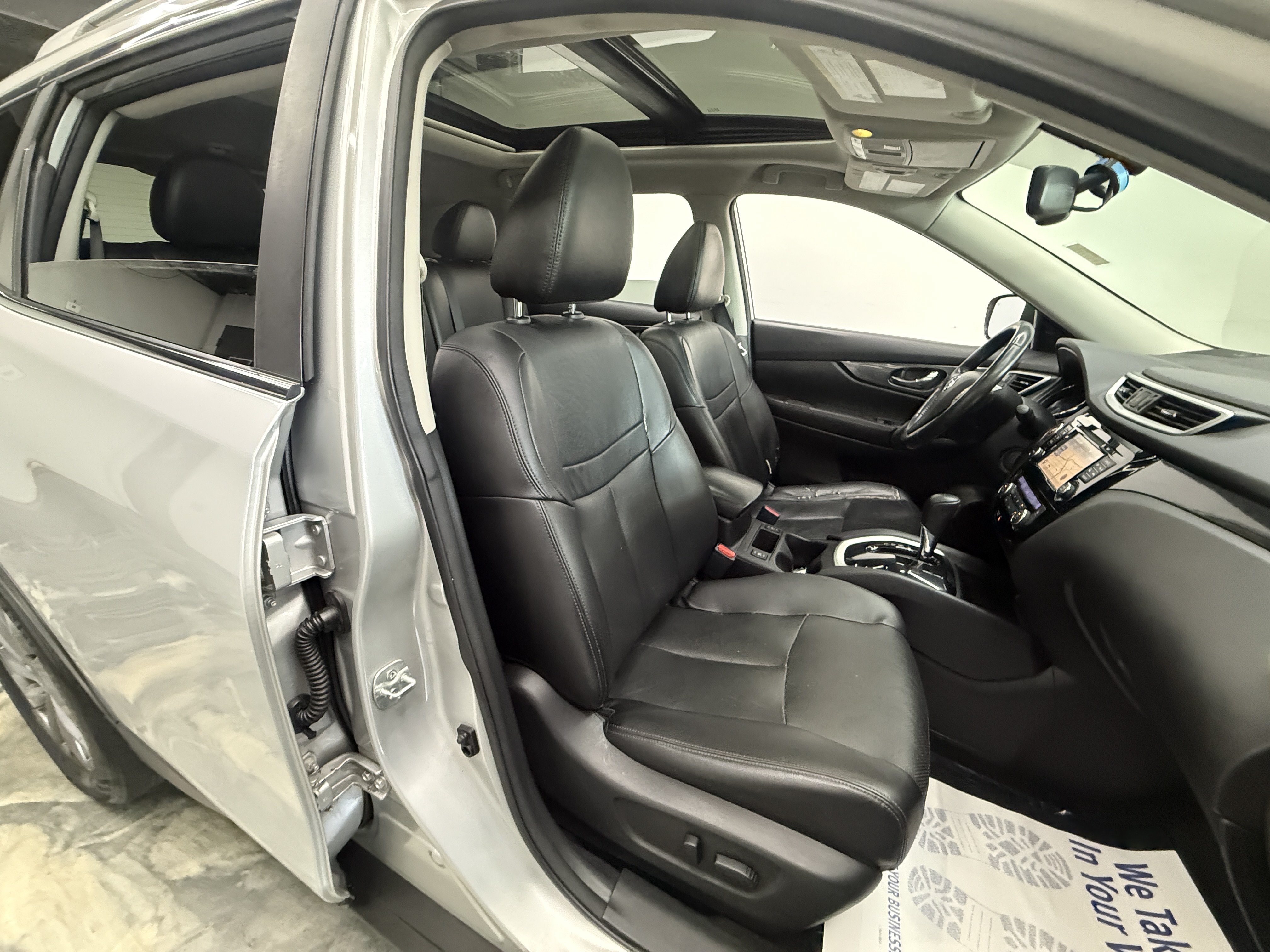 Used 2016 Nissan Rogue S w/ Appearance Package AWD/4WD image 21