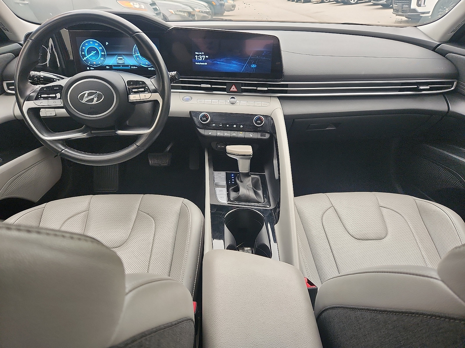 Certified 2023 Hyundai Elantra Limited w/ Cargo Package FWD image 9