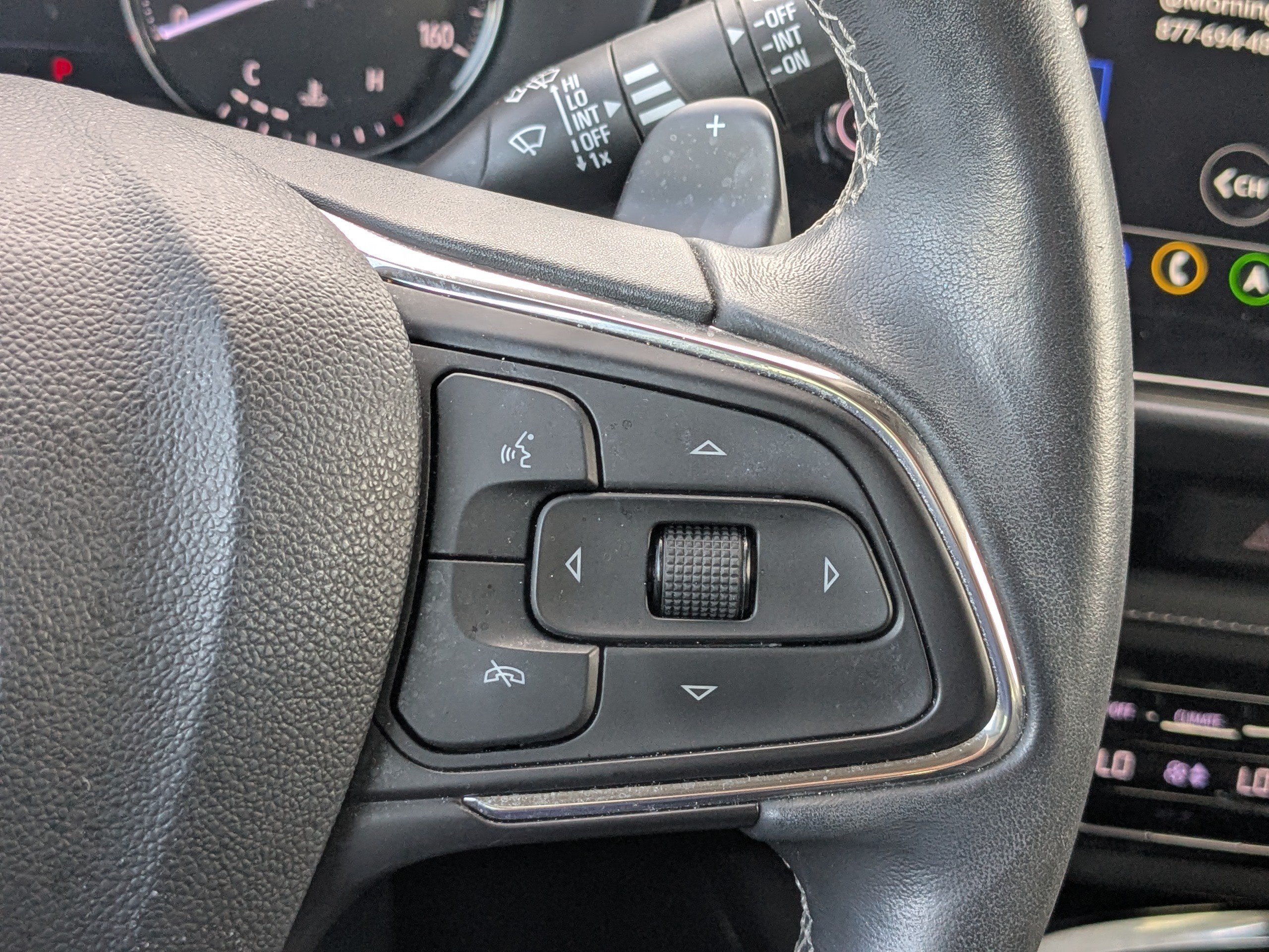 Used 2023 Buick Envision Avenir FWD image 27