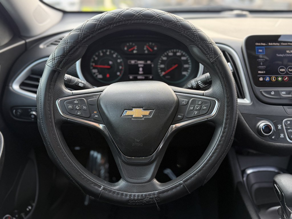 Used 2024 Chevrolet Malibu LT FWD image 14