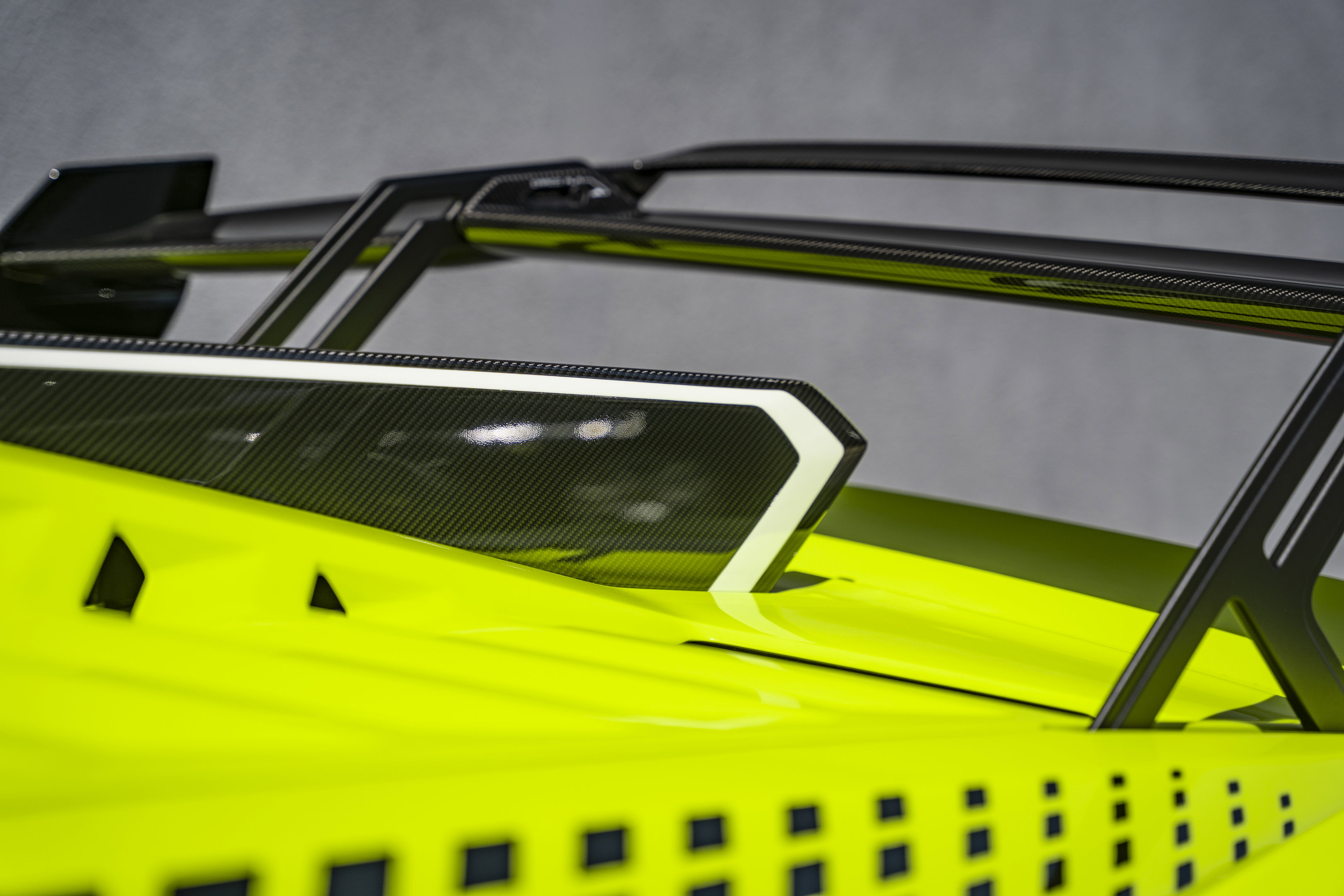 Used 2023 Lamborghini Huracan STO RWD image 32