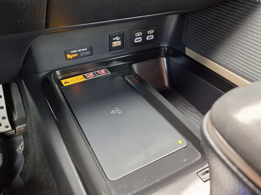 Used 2025 Toyota Camry SE FWD image 10