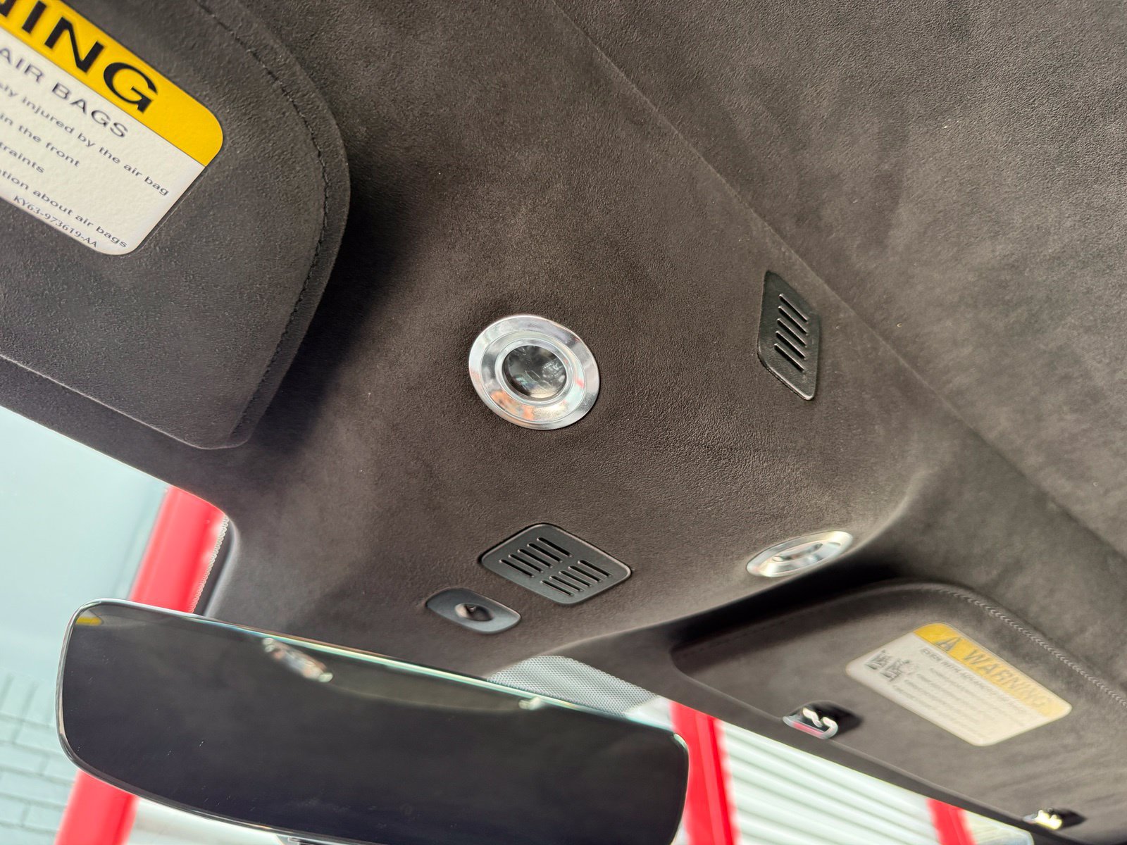 Used 2019 Aston Martin V8 Vantage Coupe RWD image 37