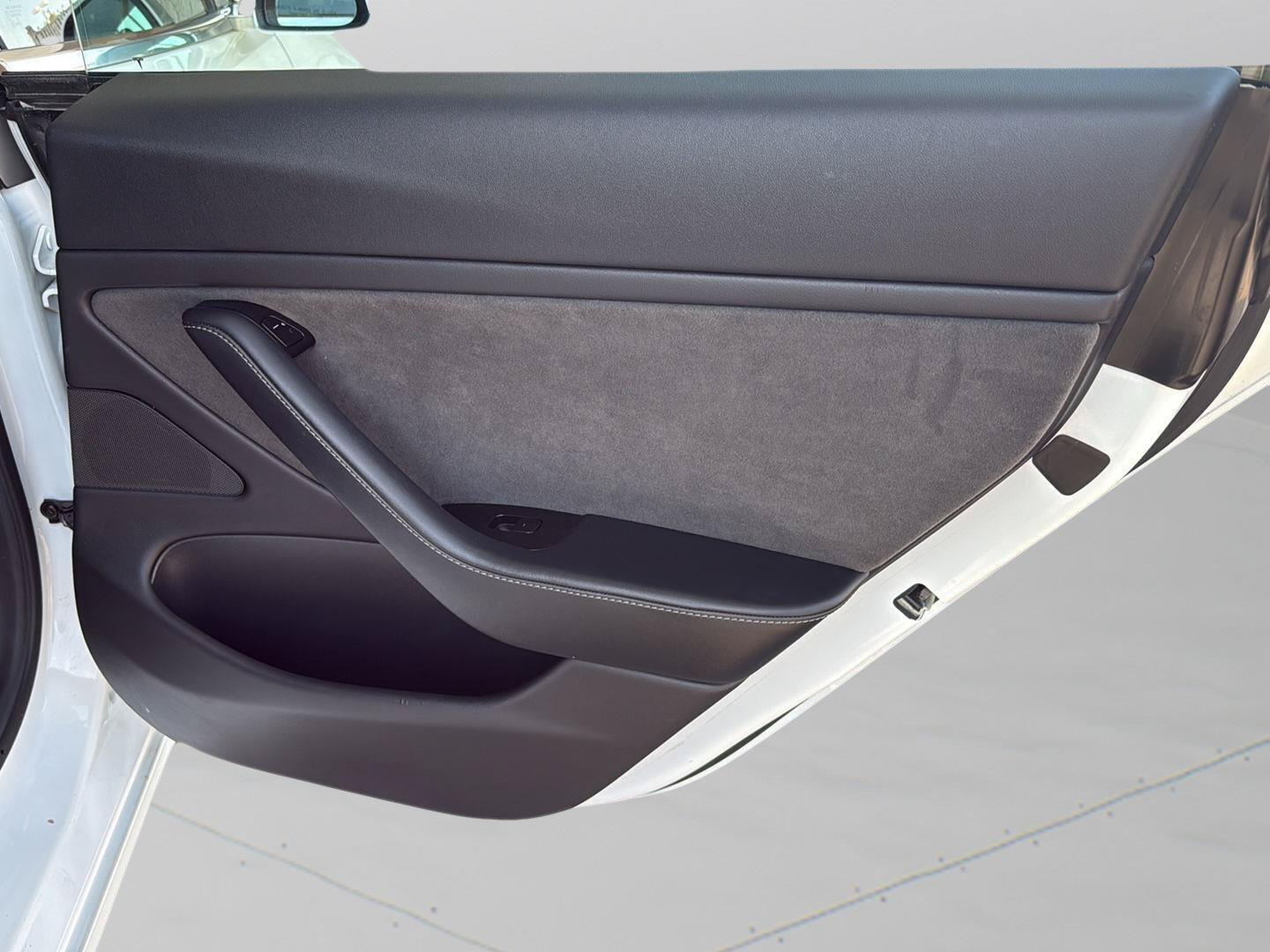 Used 2019 Tesla Model 3 Mid Range RWD image 27