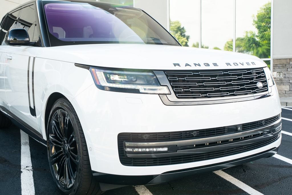 Used 2022 Land Rover Range Rover SE AWD/4WD image 6