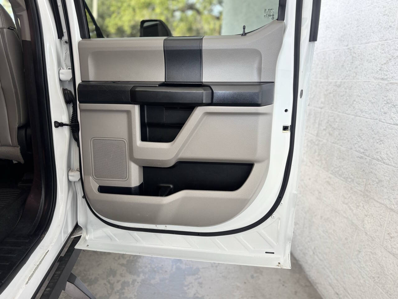 Used 2019 Ford F250 XL w/ Power Equipment Group AWD/4WD image 24