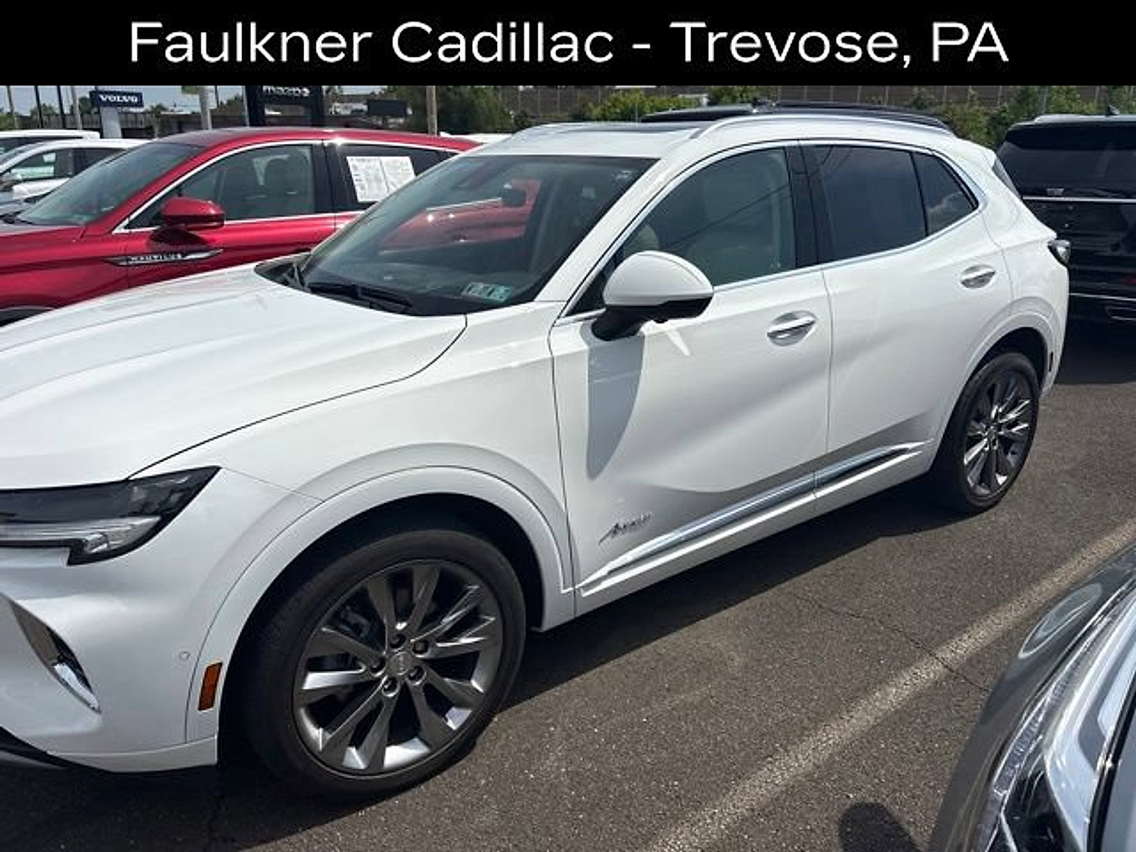 Used 2021 Buick Envision Avenir w/ Technology Package II AWD/4WD image 2