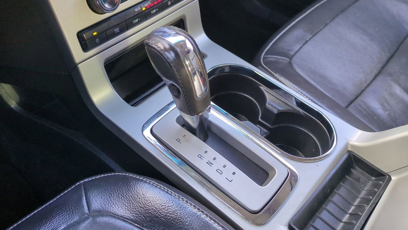 Used 2010 Ford Flex SEL image 32