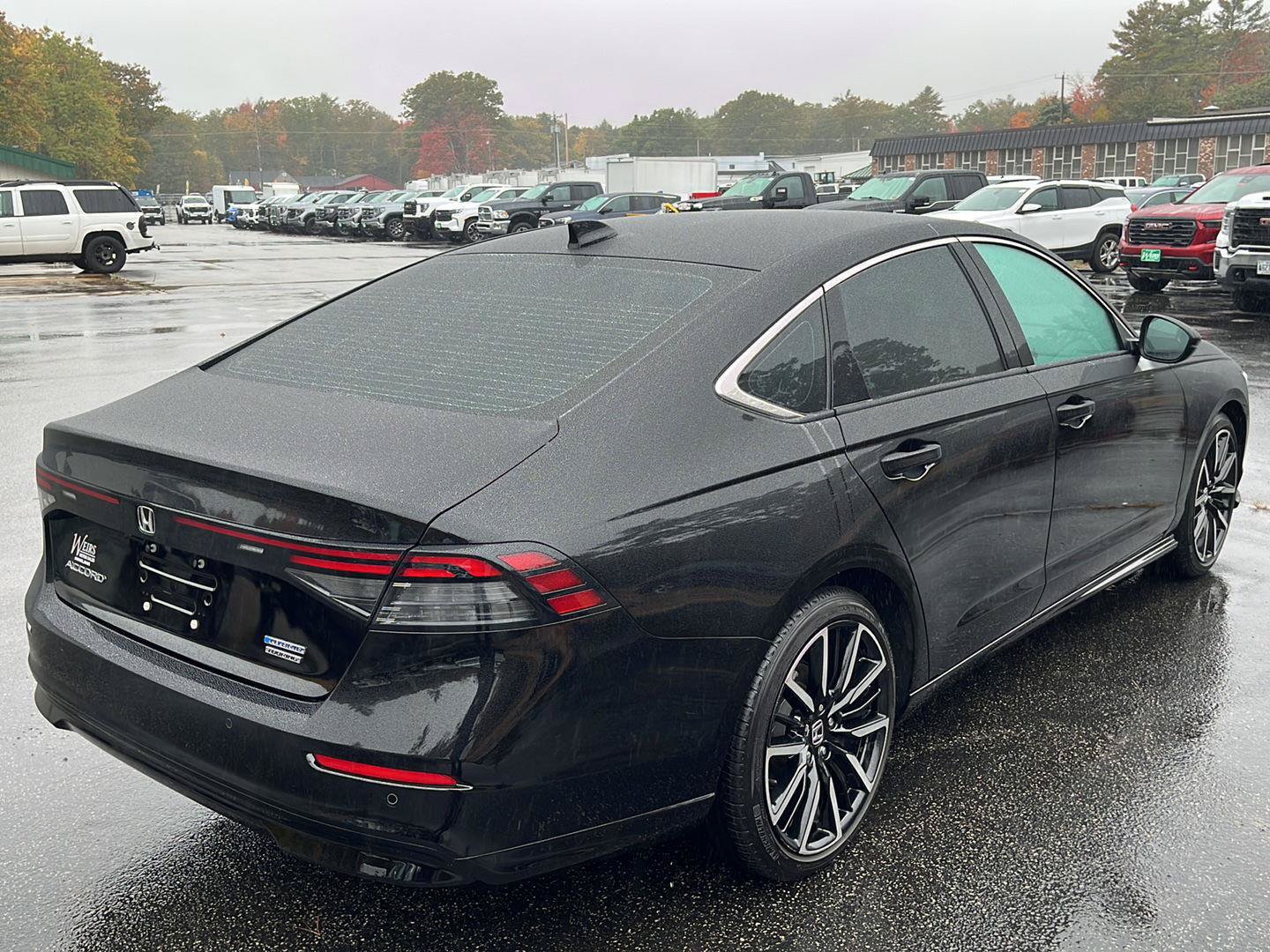 Used 2025 Honda Accord Touring image 9