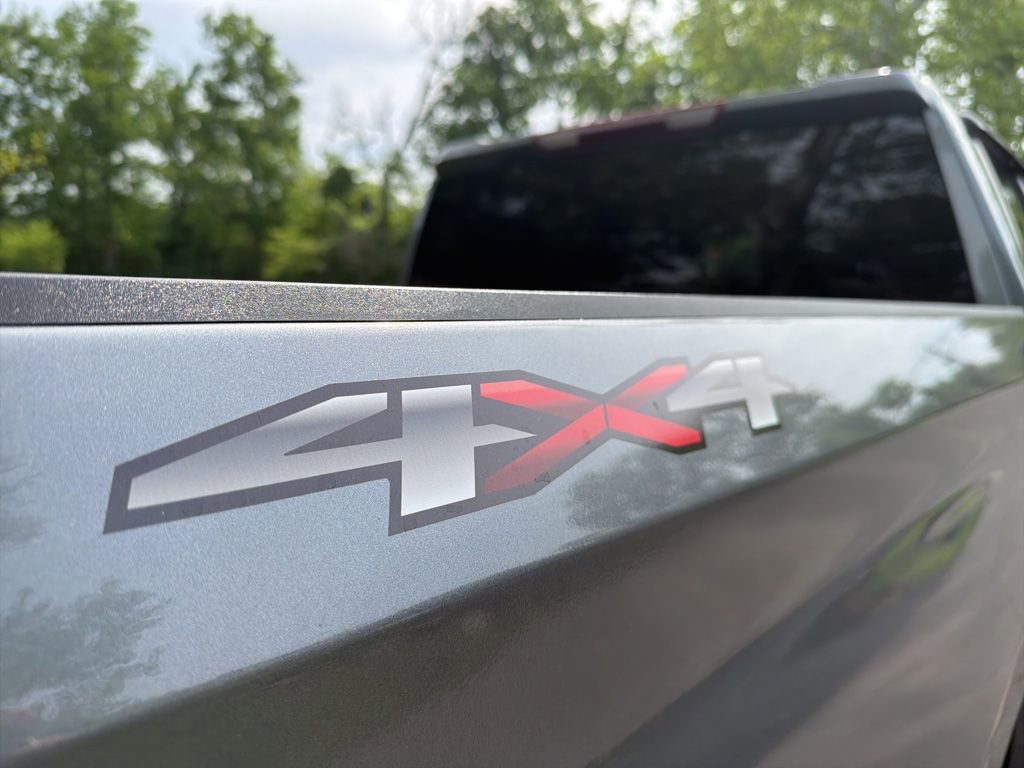 Used 2020 Chevrolet Silverado 1500 Custom w/ Custom Value Package AWD/4WD image 16