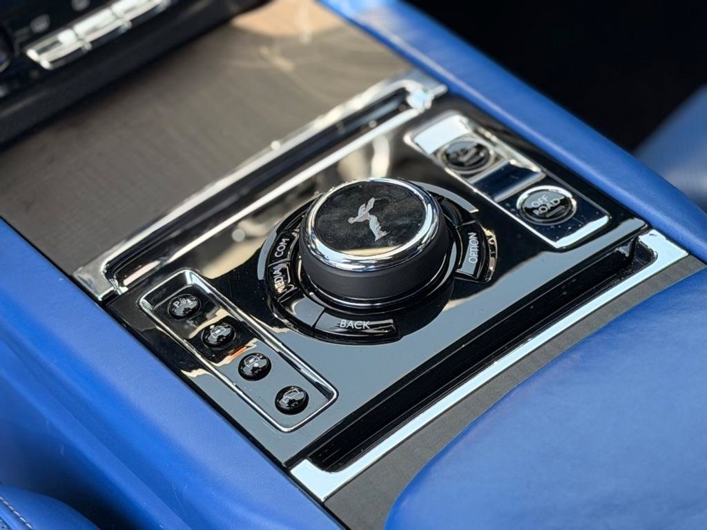 Used 2022 Rolls-Royce Cullinan AWD/4WD image 24