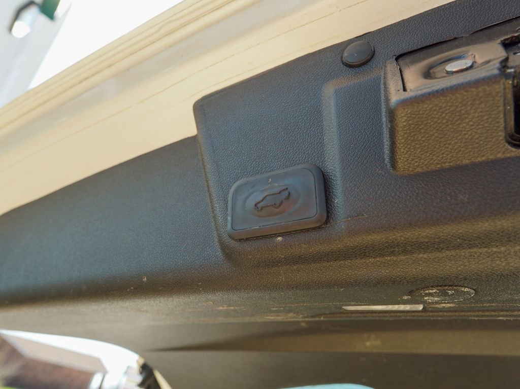 Used 2017 Buick Enclave Premium w/ Experience Buick Package image 10