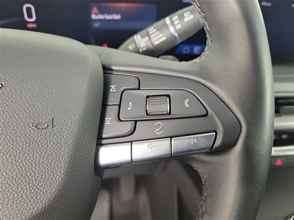 Certified 2025 Cadillac XT4 Premium Luxury image 22