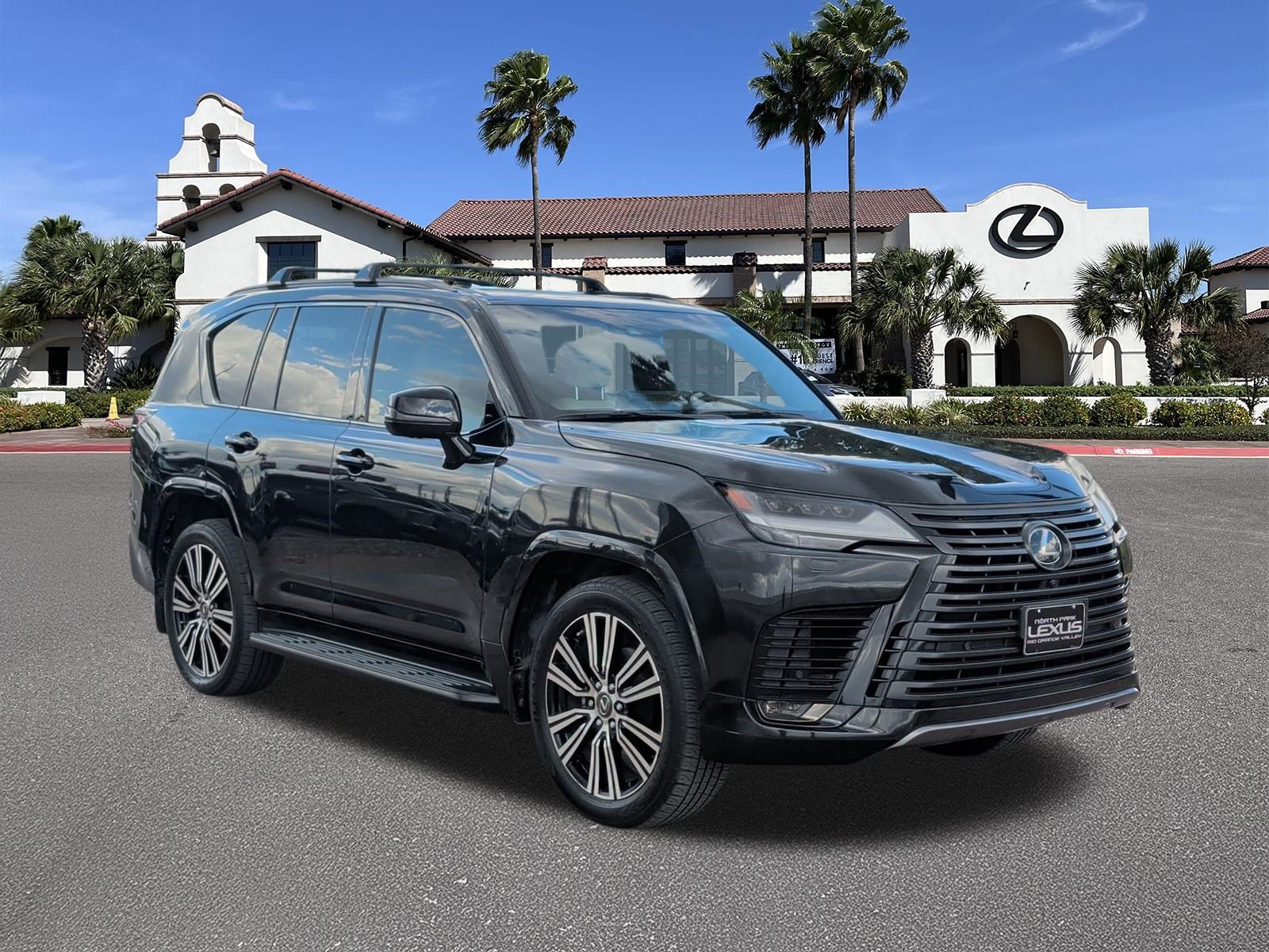 Used 2022 Lexus LX 600 4WD w/ Appearance Package image 1