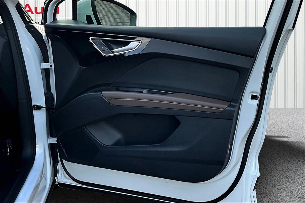 Used 2024 Audi Q4 e-tron Premium Plus image 28