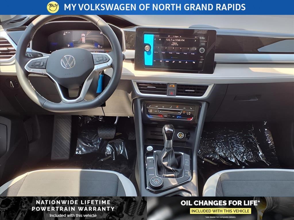 New 2025 Volkswagen Taos SE image 17