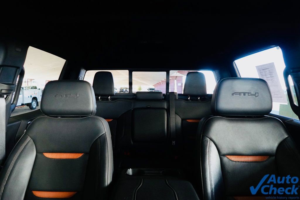 Used 2024 GMC Sierra 1500 AT4 w/ Technology Package image 8