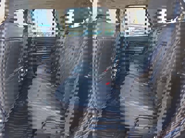 Used 2019 Ford Expedition Platinum image 11