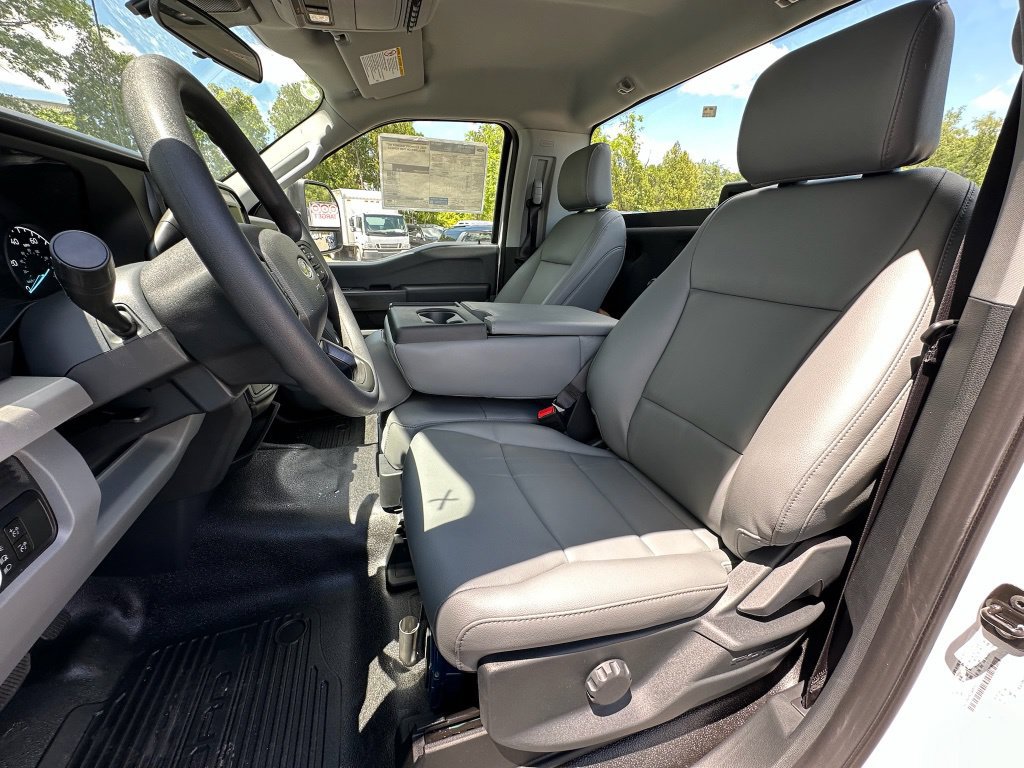 New 2026 Ford F550 4x4 Regular Cab Super Duty image 14