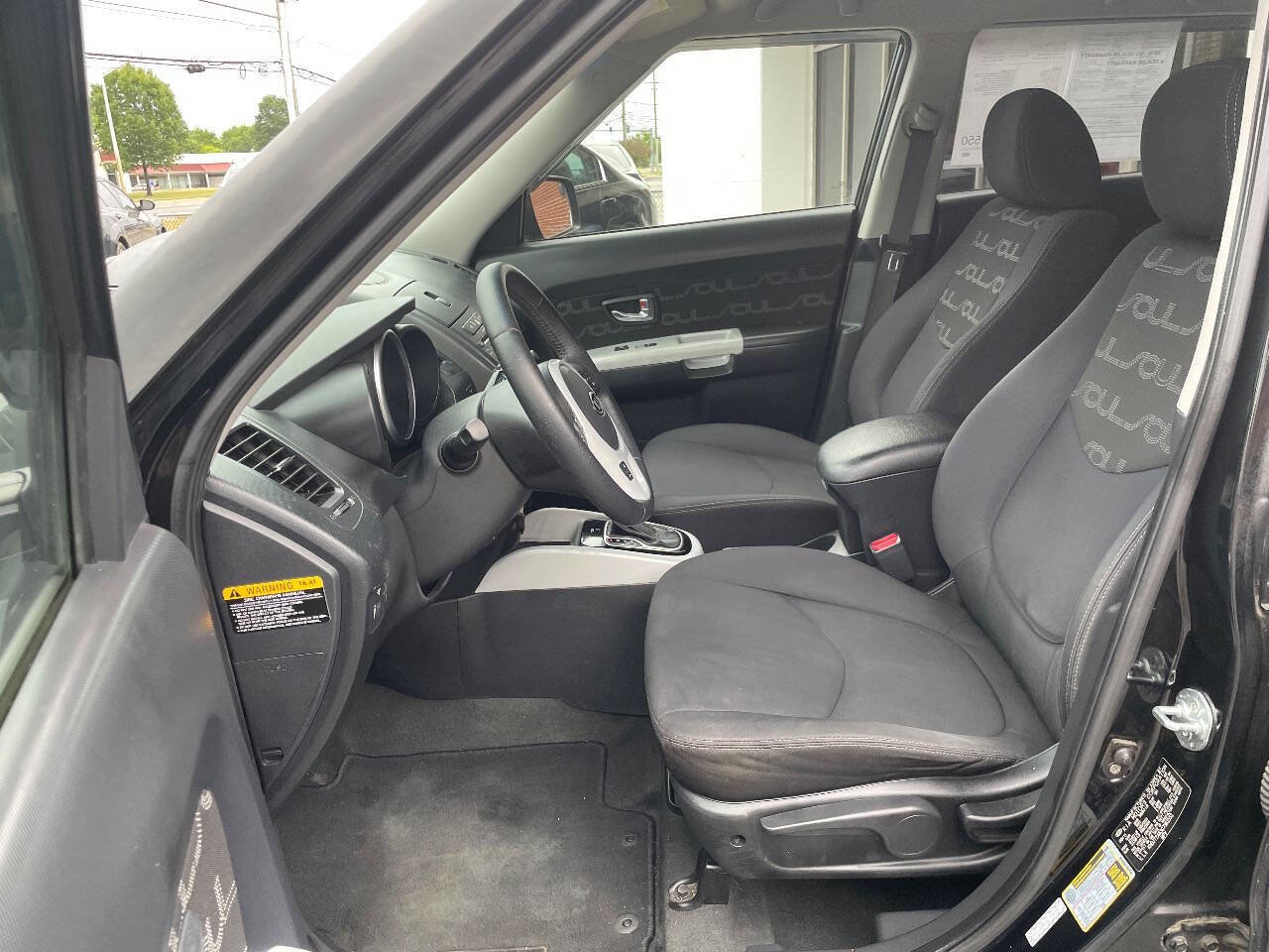 Used 2012 Kia Soul + FWD image 10