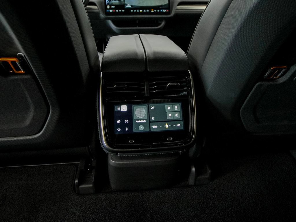 Used 2025 Rivian R1S Adventure AWD/4WD image 28