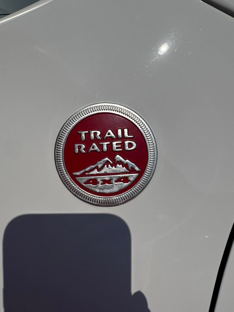 Used 2021 Jeep Cherokee Trailhawk w/ Sun, Sound & Nav Group AWD/4WD image 11