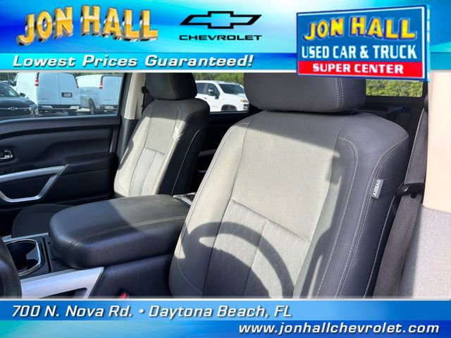 Used 2018 Nissan Titan SV w/ SV Convenience Package AWD/4WD image 24