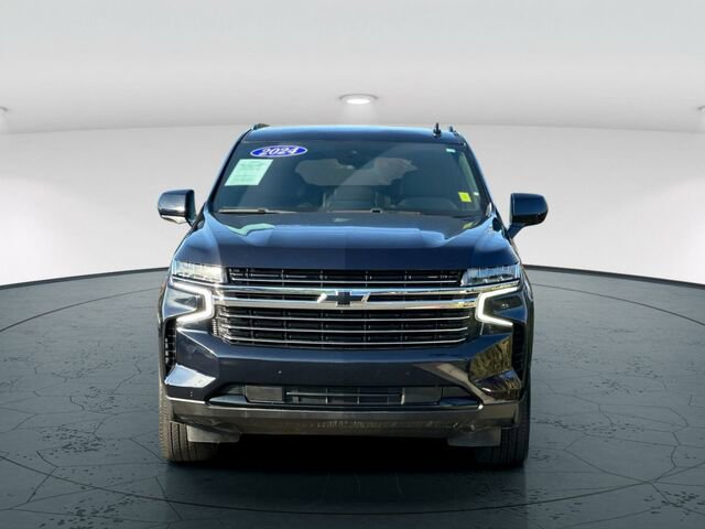 Used 2024 Chevrolet Suburban RST image 9