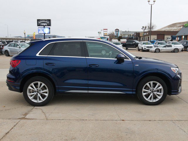 Used 2023 Audi Q3 2.0T Premium image 5