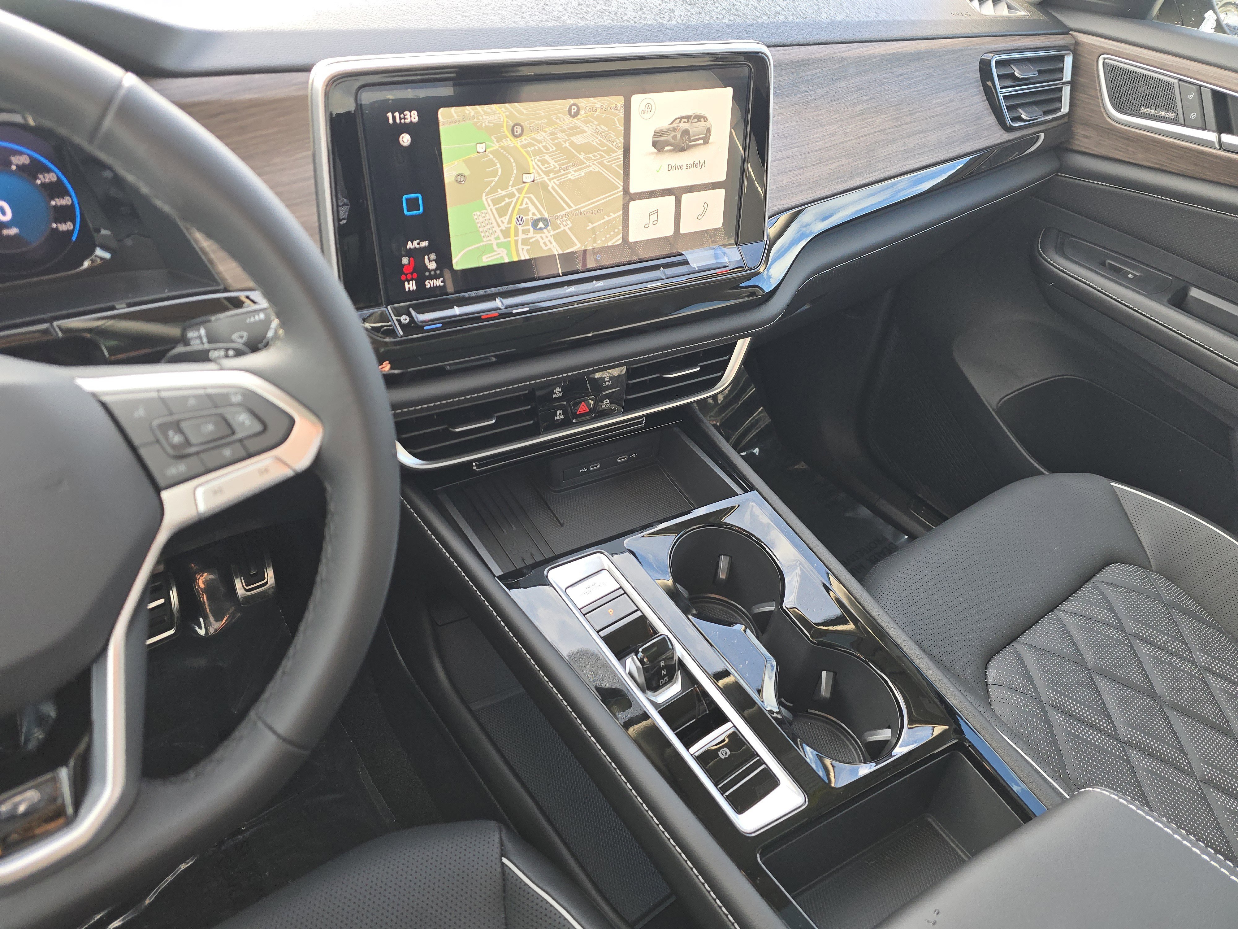 New 2026 Volkswagen Atlas SEL Premium R-Line image 24