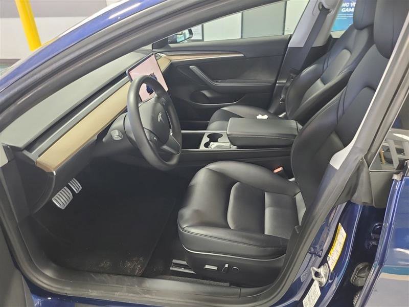 Used 2022 Tesla Model 3 Performance image 3