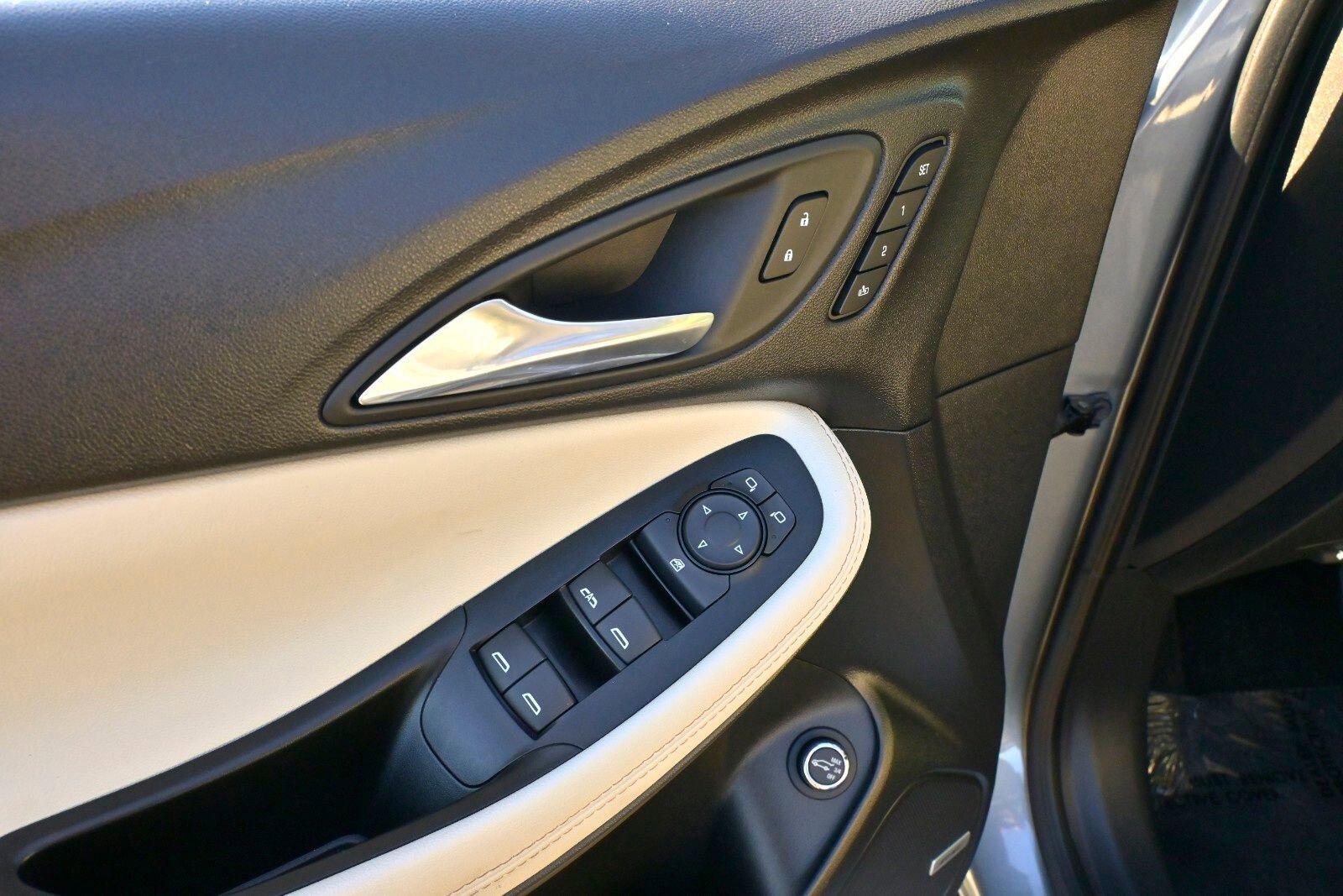 Certified 2024 Buick Encore GX Avenir w/ Avenir Technology Package image 28