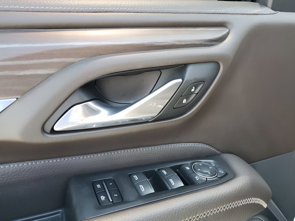 Used 2021 GMC Yukon Denali w/ Denali Ultimate Package image 28