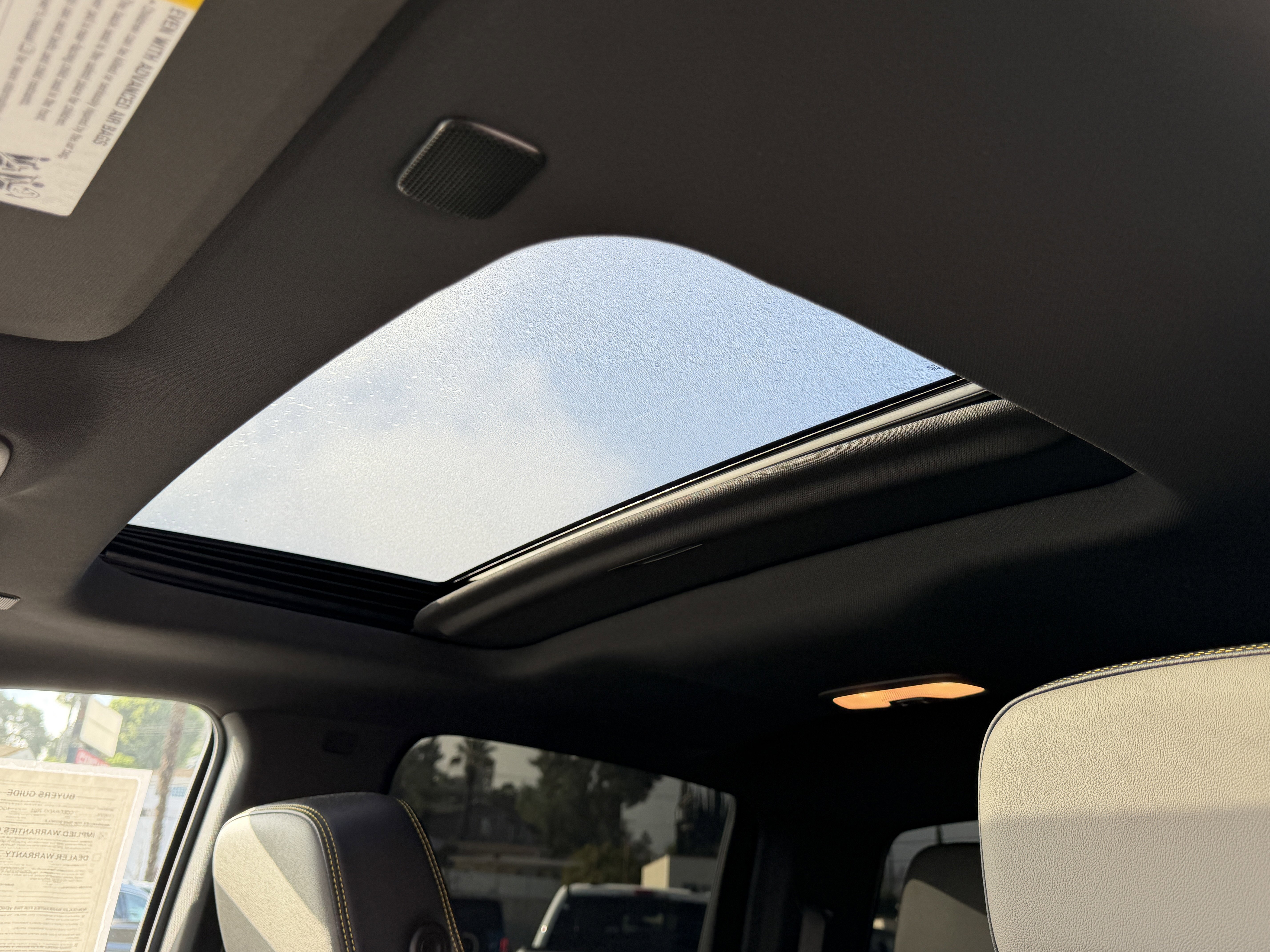 Used 2025 Chevrolet Colorado ZR2 w/ Technology Package image 15