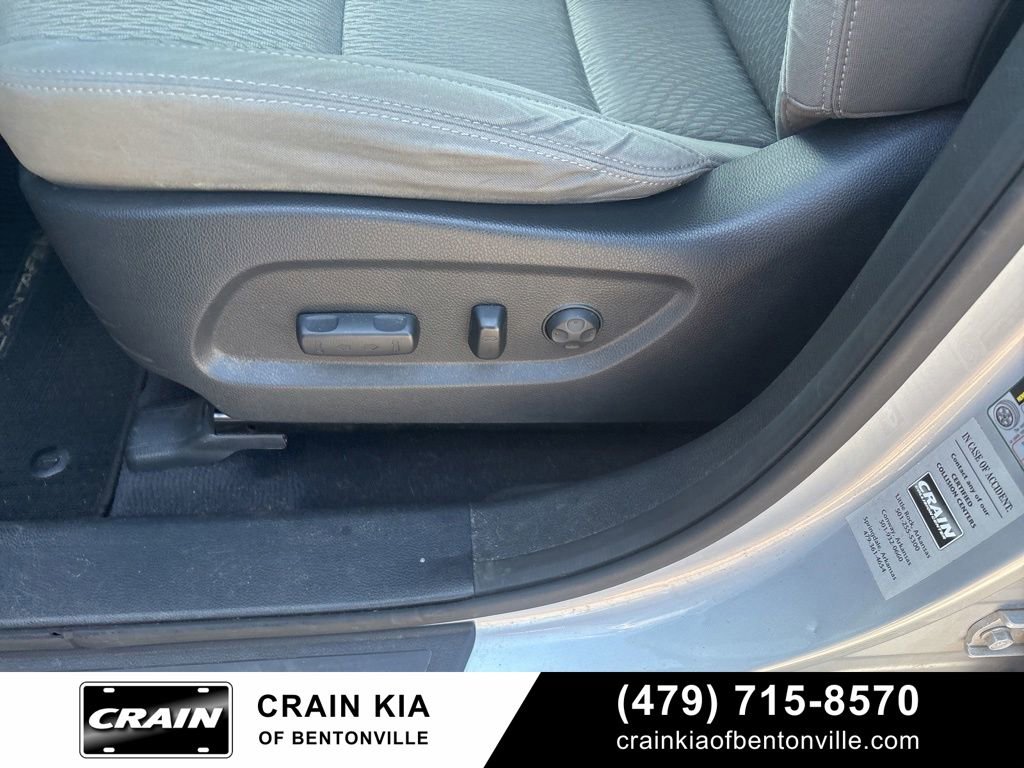 Used 2018 Hyundai Santa Fe SE w/ Cargo Package FWD image 12