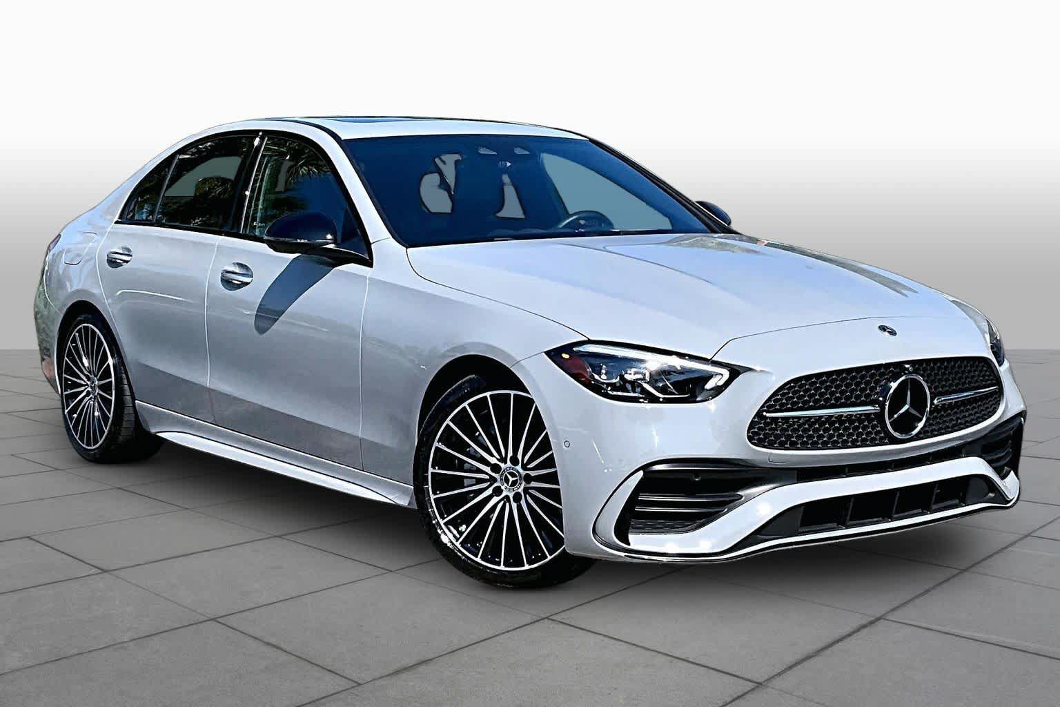 Used 2025 Mercedes-Benz C 300 4MATIC Sedan image 3
