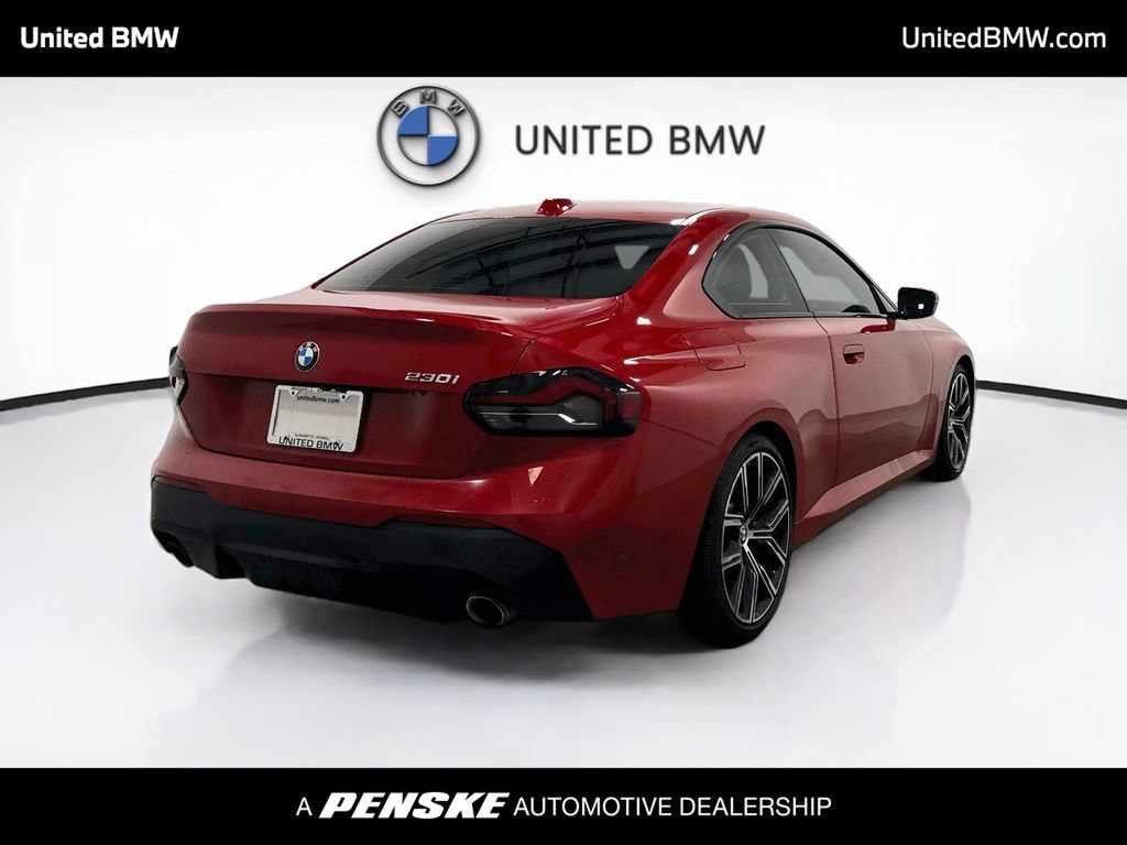 Used 2024 BMW 230i Coupe w/ Convenience Package RWD image 5