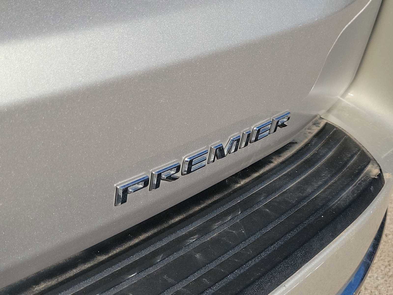 Used 2023 Chevrolet Tahoe Premier image 3