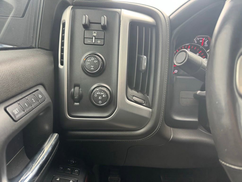 Used 2015 GMC Sierra 1500 SLT w/ SLT Crew Cab Value Package AWD/4WD image 37